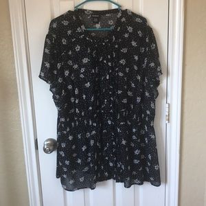 Torrid 4X Sheer Black and White Floral top